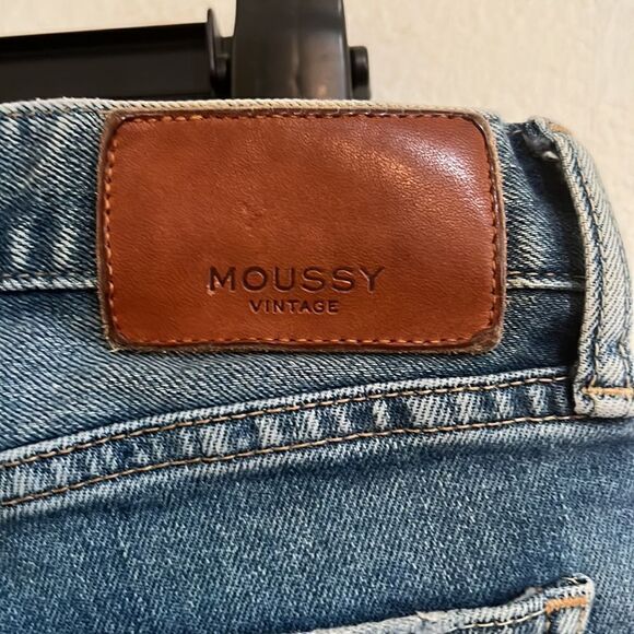 Authentic Moussy  Women’s Jeans  SZ 27  Light Wash Mid Rise Straight  Distressed - Picture 5 of 7